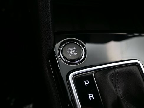 Used 2025 Kia Sportage EX w/ Premium Package FWD image 24