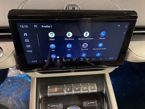 Used 2026 Lincoln Nautilus Premier image 10