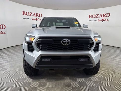 Used 2024 Toyota Tacoma TRD Sport w/ TRD Sport Upgrade Package image 2
