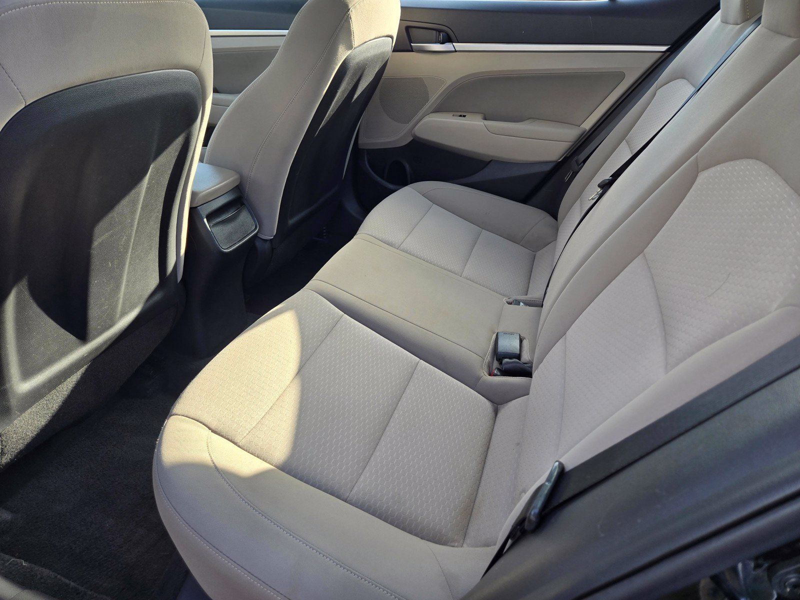 Used 2020 Hyundai Elantra Value Edition FWD image 17