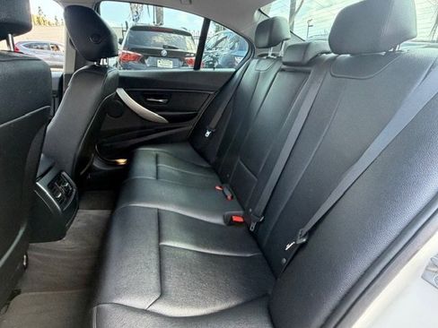 Used 2014 BMW 320i Sedan RWD image 12