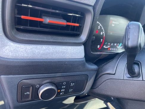 Used 2022 Ford Maverick XLT image 7