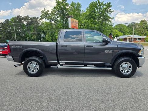 Used 2017 RAM 2500 Tradesman w/ Chrome Appearance Group AWD/4WD image 6