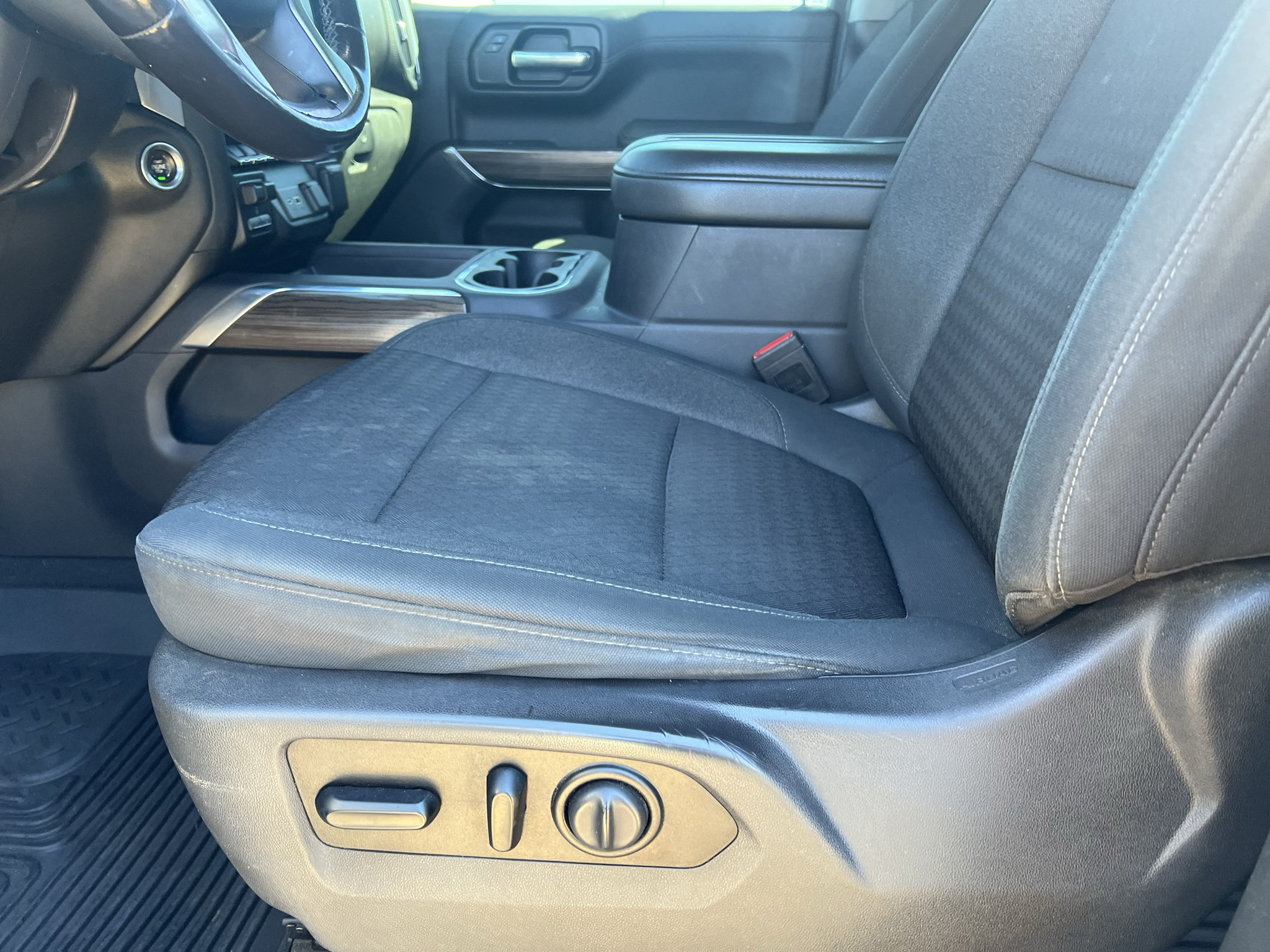 Used 2021 Chevrolet Silverado 1500 LT Trail Boss w/ Convenience Package II AWD/4WD image 22