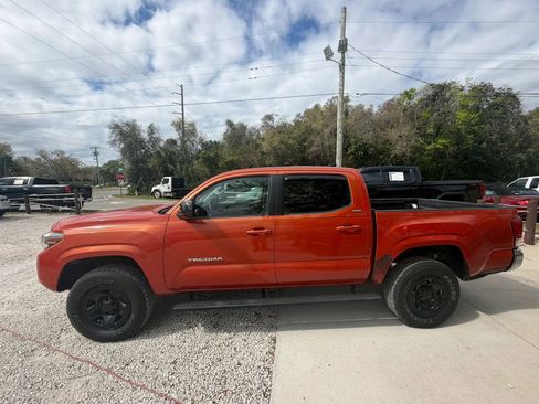 Used 2016 Toyota Tacoma SR5 w/ Towing Package RWD image 5