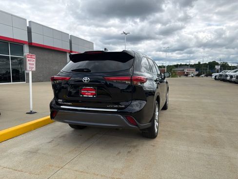 Used 2020 Toyota Highlander Limited AWD/4WD image 6