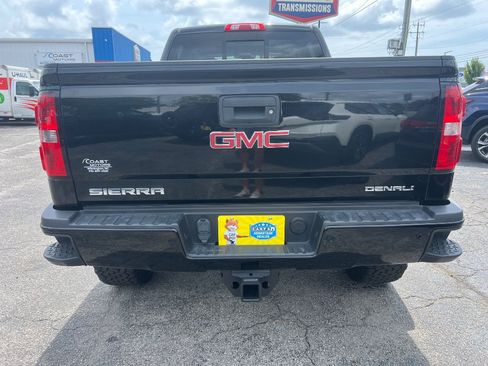 Used 2015 GMC Sierra 2500 Denali w/ Driver Alert Package AWD/4WD image 4