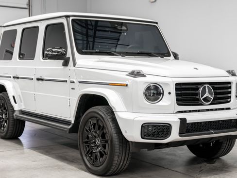 Used 2025 Mercedes-Benz G 580 w/ EQ Technology image 3