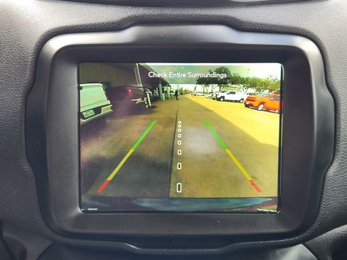 Used 2023 Jeep Renegade Trailhawk image 19