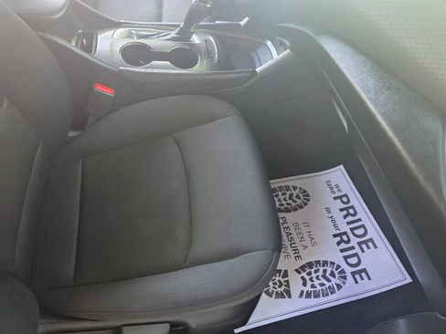 Used 2016 Chevrolet Malibu LT FWD image 37