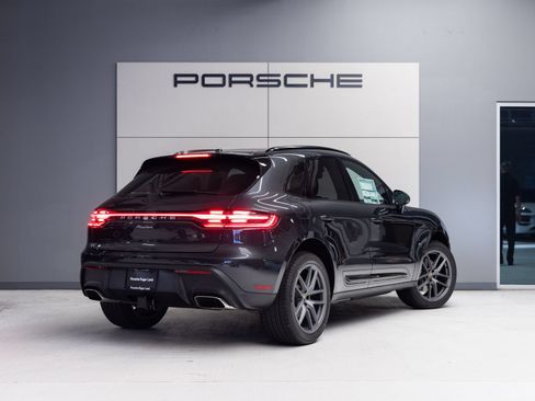 Certified 2026 Porsche Macan AWD/4WD image 7