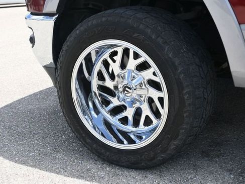 Used 2019 RAM 1500 Laramie AWD/4WD image 7