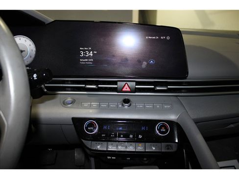 Used 2023 Hyundai Elantra SEL w/ Convenience Package image 25