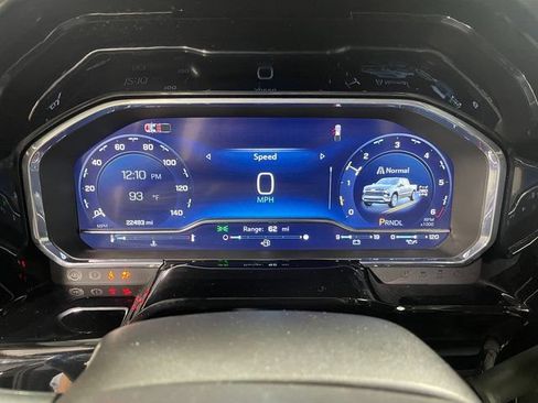 Used 2025 Chevrolet Silverado 1500 LT w/ Work Truck Package AWD/4WD image 15