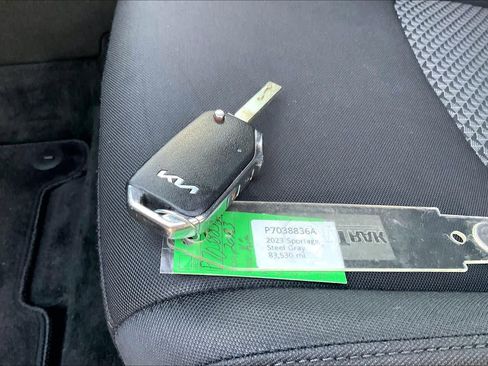 Used 2023 Kia Sportage LX image 19