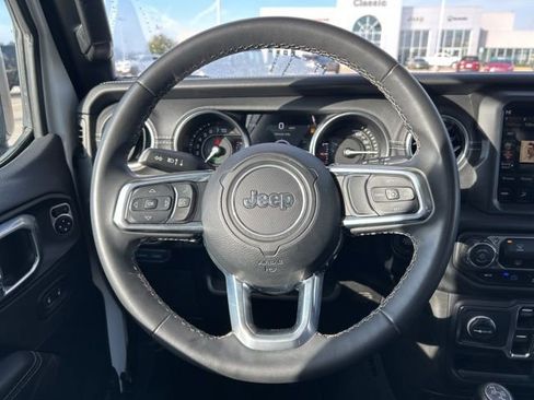 Used 2023 Jeep Wrangler Unlimited Sahara image 20