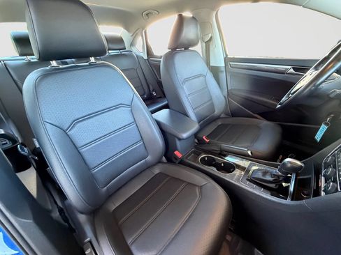 Used 2016 Volkswagen Passat 1.8T SE FWD image 21