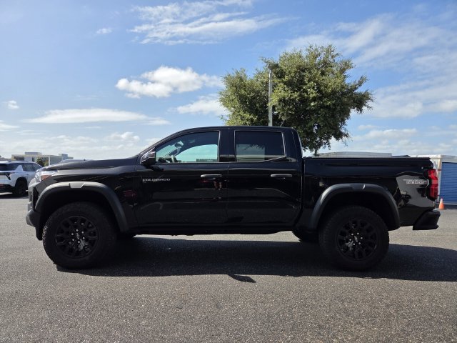 Used 2024 Chevrolet Colorado Trail Boss w/ Technology Package AWD/4WD image 3
