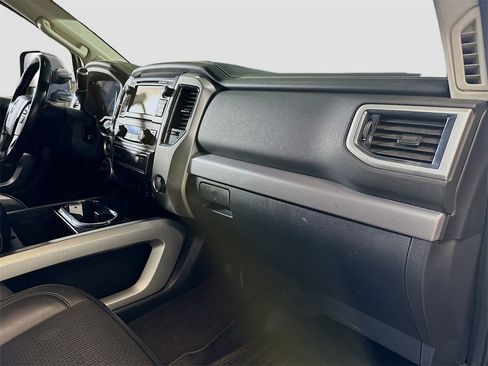 Used 2016 Nissan Titan PRO-4X image 28