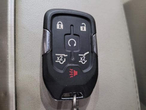 Used 2017 GMC Yukon Denali AWD/4WD image 32