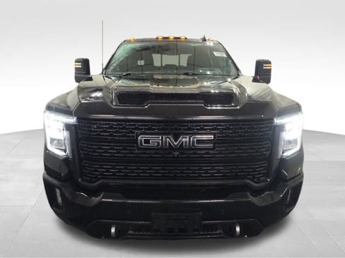 Used 2022 GMC Sierra 2500 Denali w/ Denali Black Diamond Edition image 2