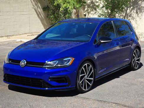 Used 2019 Volkswagen Golf R 4-Door AWD/4WD image 6