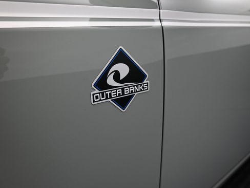 Used 2022 Ford Bronco Outer Banks image 11