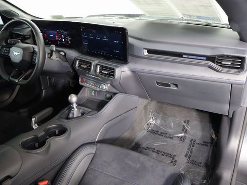 Used 2025 Ford Mustang Dark Horse RWD image 8