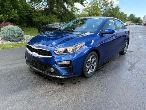 Used 2019 Kia Forte LXS FWD image 1