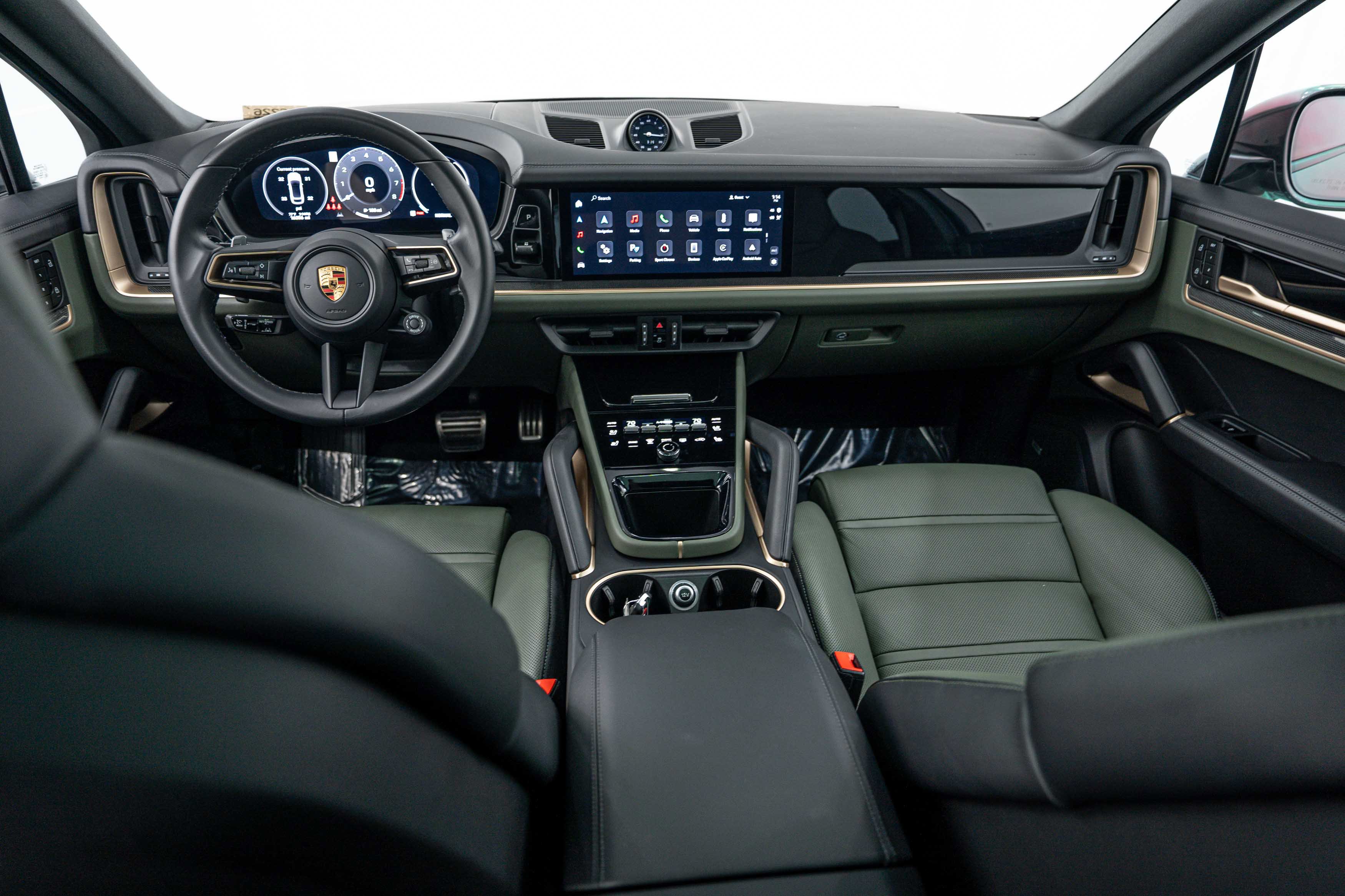 Certified 2024 Porsche Cayenne S AWD/4WD image 24