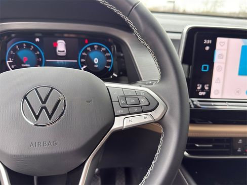 New 2026 Volkswagen Atlas Cross Sport SE image 18