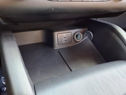 Used 2025 Ford Escape Active w/ Cold Weather Package FWD image 18