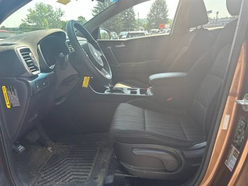 Used 2020 Kia Sportage LX AWD/4WD image 11