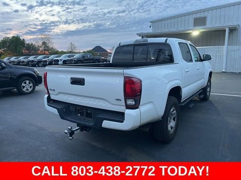 Used 2022 Toyota Tacoma SR image 5
