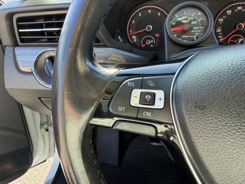 Used 2020 Volkswagen Passat 2.0T R-Line image 15