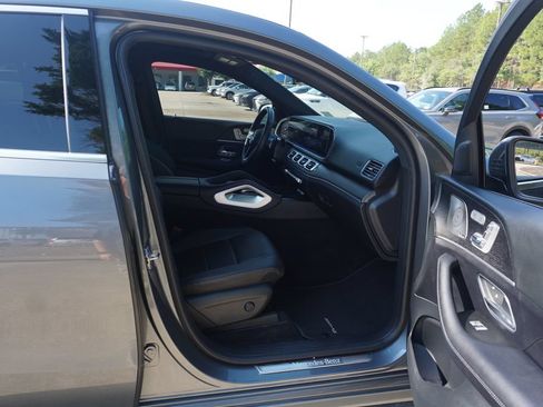 Used 2025 Mercedes-Benz GLE 450 4MATIC Coupe w/ Driver Assistance Package image 17