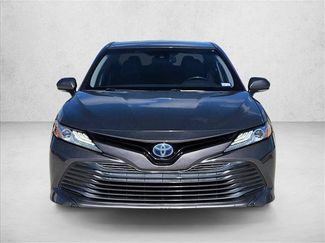 Used 2020 Toyota Camry XLE FWD video 2