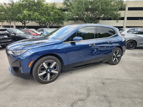 Used 2023 BMW iX xDrive50 w/ Sport Package AWD/4WD image 1