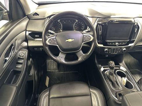 Used 2021 Chevrolet Traverse LT AWD/4WD image 16