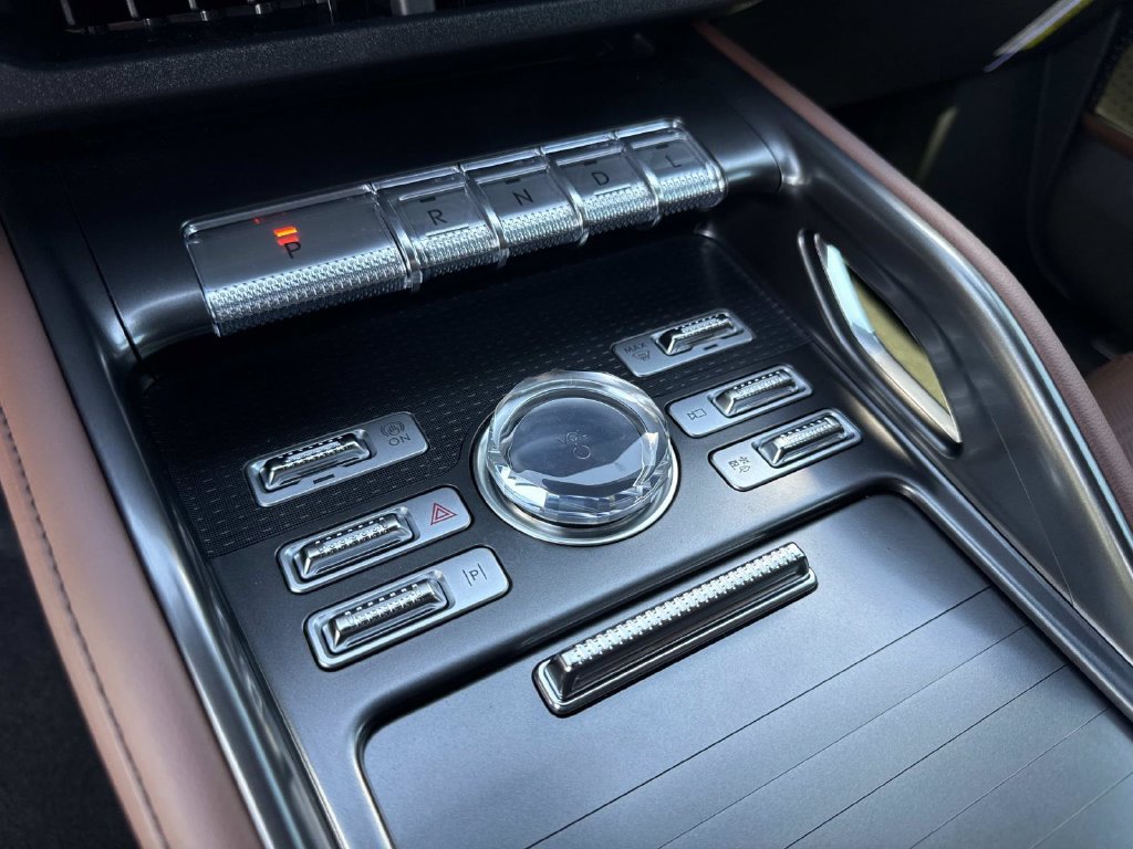 New 2026 Lincoln Nautilus Reserve AWD/4WD image 29