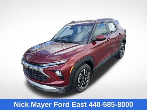 Used 2024 Chevrolet TrailBlazer LT FWD image 3