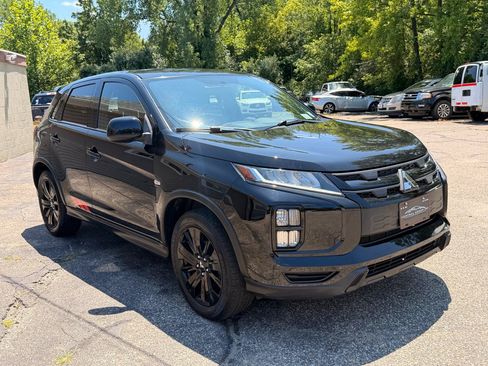 Used 2020 Mitsubishi Outlander Sport Black Edition FWD image 8