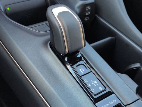 Used 2023 Toyota Crown XLE image 22