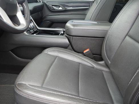 Used 2022 GMC Yukon Denali AWD/4WD image 17