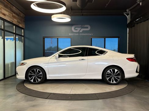 Used 2017 Honda Accord EX-L image 6