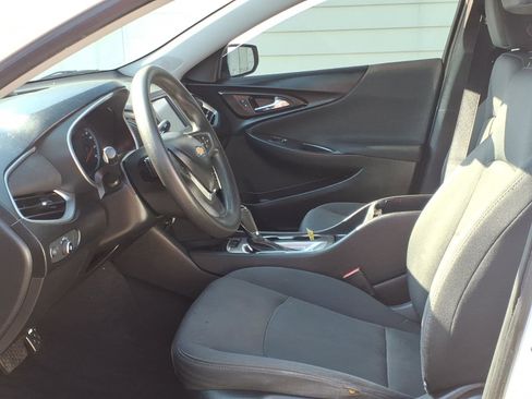 Used 2017 Chevrolet Malibu LS FWD image 6