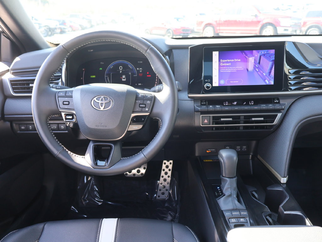 Used 2026 Toyota Camry SE FWD image 17