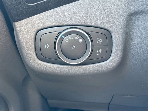 Used 2021 Ford Transit Connect XLT image 32