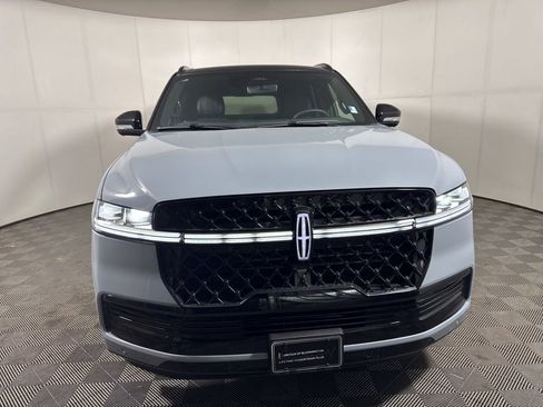 New 2025 Lincoln Navigator L Reserve w/ Jet Appearance Package AWD/4WD image 8