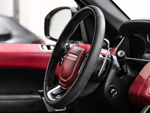 Used 2019 Land Rover Range Rover Sport HST image 12